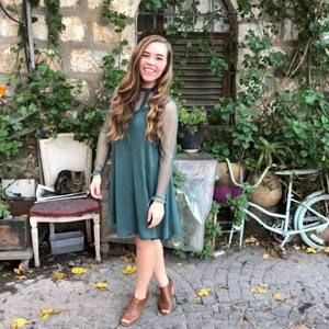 Meet your Posher, Emily